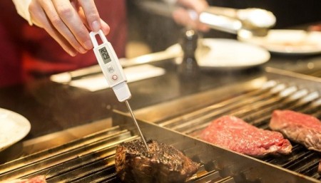 Thịt nướng cần được nấu ở nhiệt độ an toàn để không gây nguy cơ ung thư.